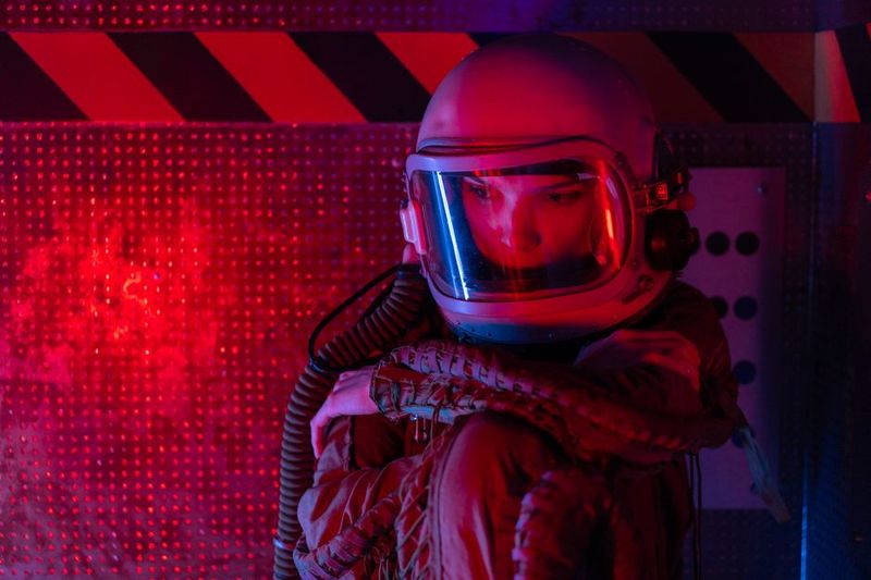 Reading a Sci-Fi World Without a Wiki